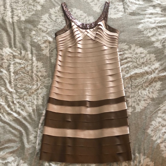 BCBGMaxAzria Dresses & Skirts - BCBG Maxazria Taupe and tan layered dress w/sequin
